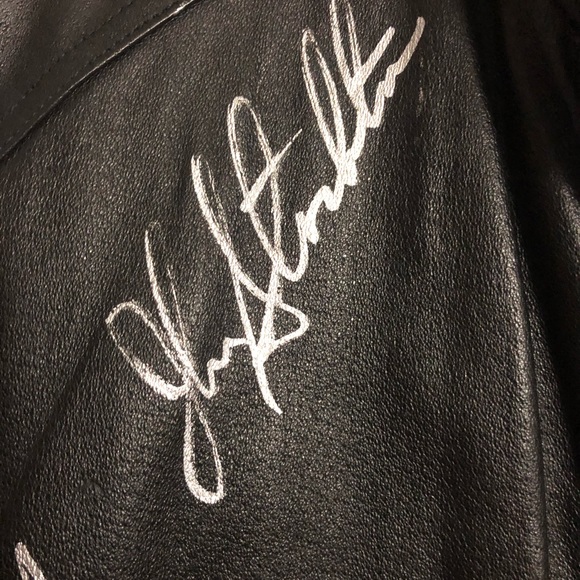 Utah Jazz Leather Jacket. Signed ‘99-‘00 team - Picture 3 of 8